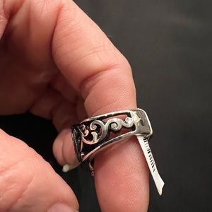 Ring size 8 Fleur D Lise